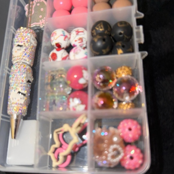 Assorted Decorative Beads and Charms LV HK pen Set - Picture 4 of 4